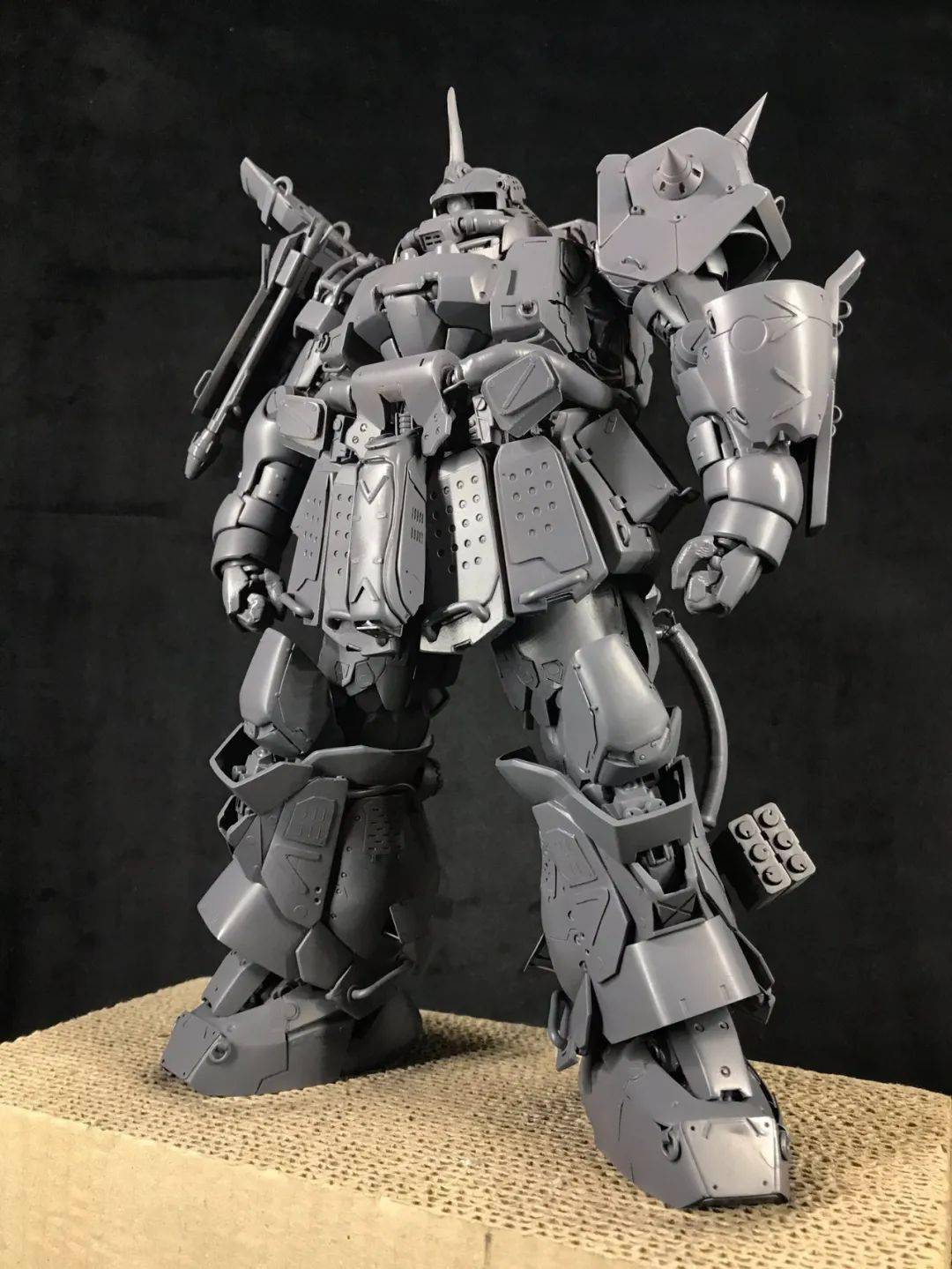将大神画稿立体化！MG沙漠扎古2_改造_公众_夏亚