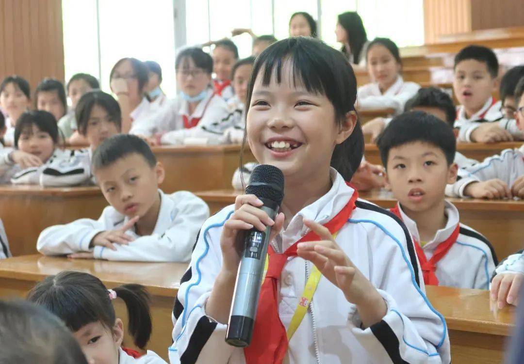 争做潮语小主持 | 汕头市丰华学校开展"潮语播音与主持礼仪"活动_张烁