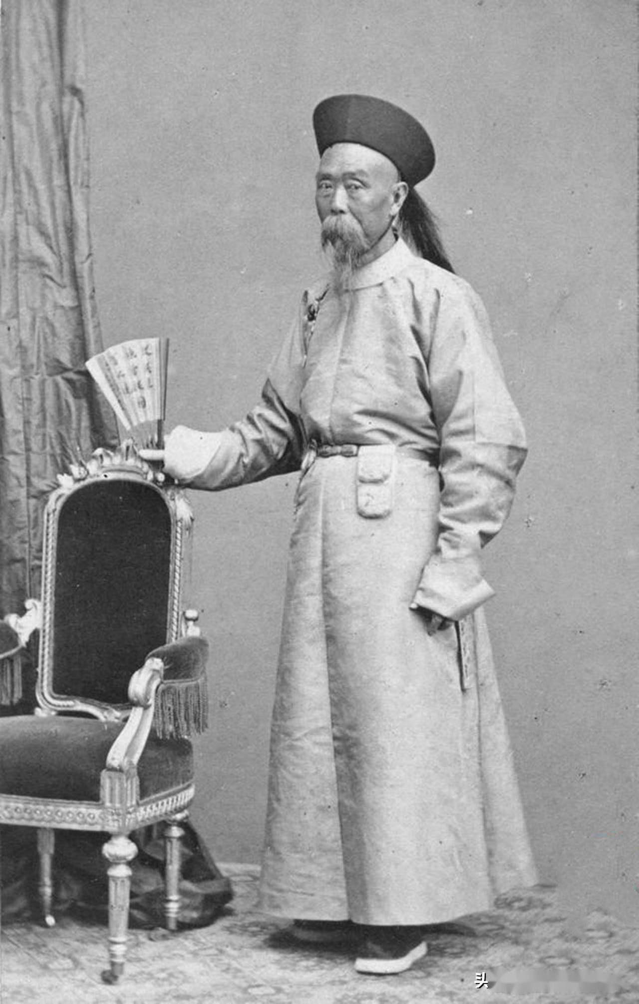 1866年一不懂英语的老头在英国看报纸意外为中国引进标点符号