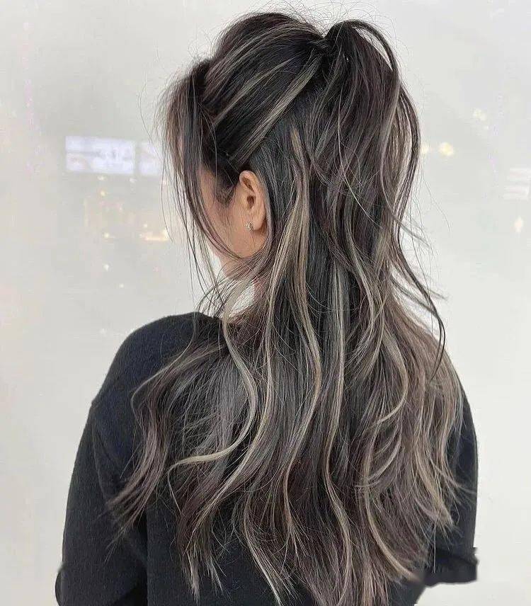 "2022当下最火线条染"不用染全头也时尚!_发型_网络_内容