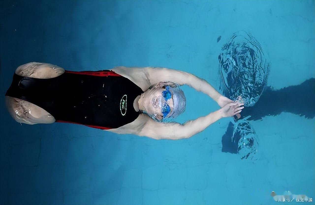 逆袭获得冠军,站了起来_钱红艳_游泳_生活