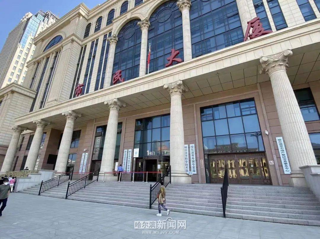 市民大厦20余个综合窗口恢复业务办理|核酸报告,"双码",口罩和测温一