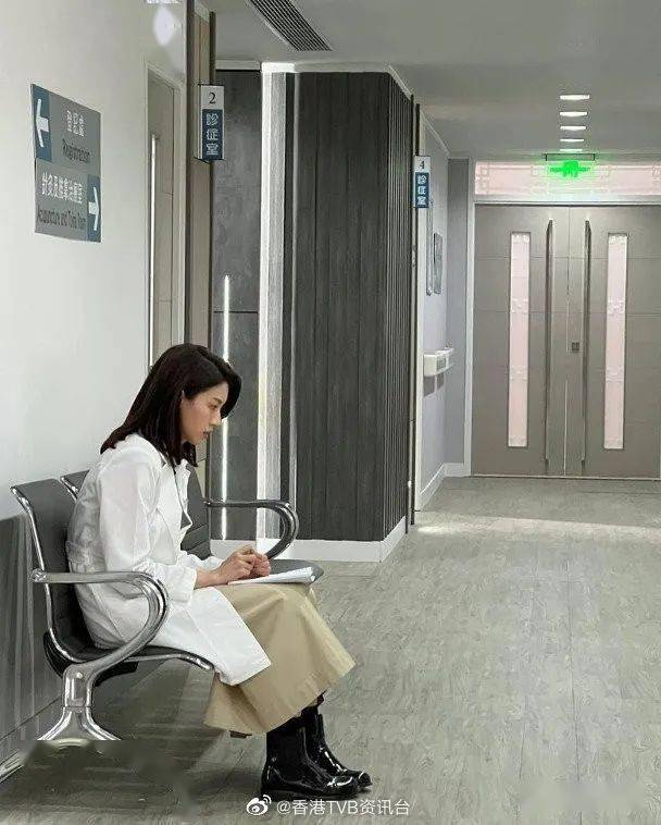 黄智雯拍完古装急变发蔡思贝为新剧演中医学针灸