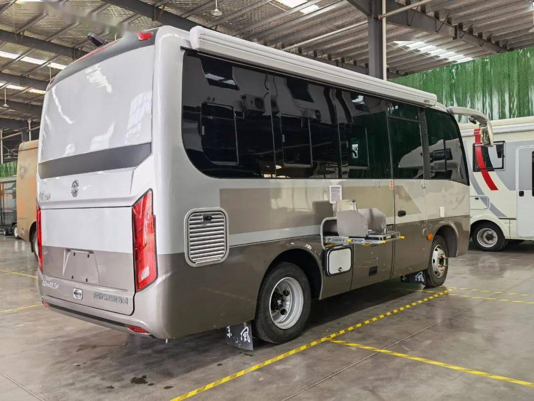 不走寻常路 深圳四驱再推东风考斯特b型 实用性拉满_搜狐汽车_搜狐网