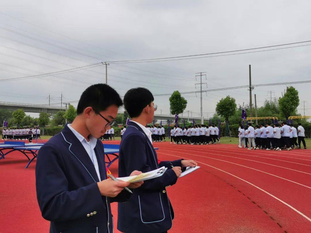 立发中学将以此为契机,让跑操成为立中学子锻炼身体,磨砺意志,完善