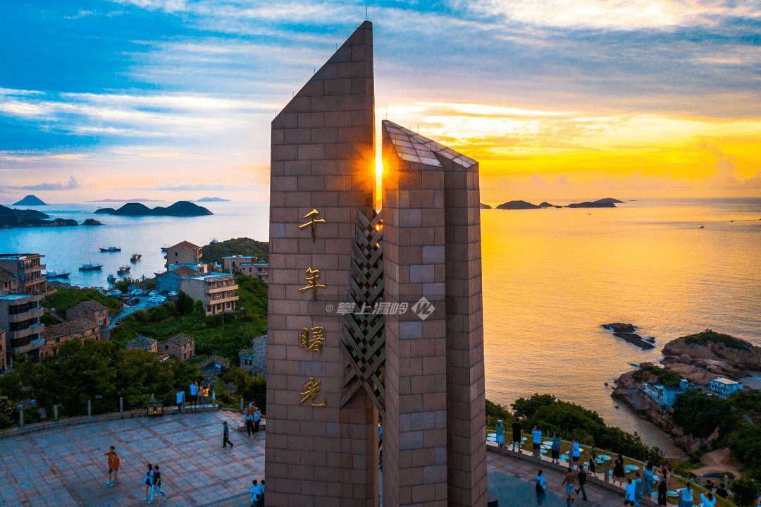 华少,白举纲在温岭开拍一档综艺节目5月23日,温岭横湖桥菜市场5月24日