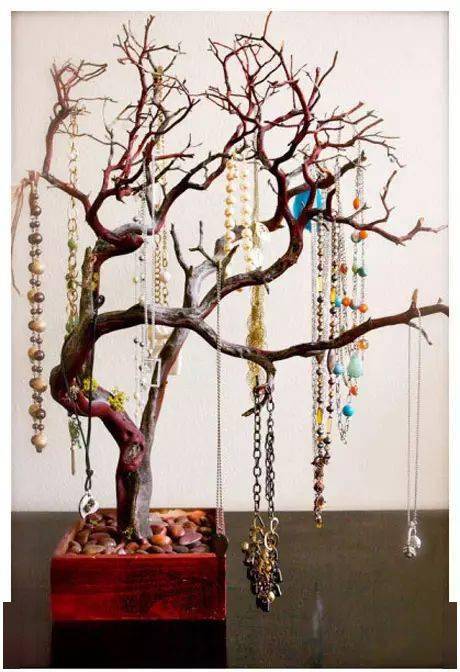 不要钱如何diy独一无二的首饰架