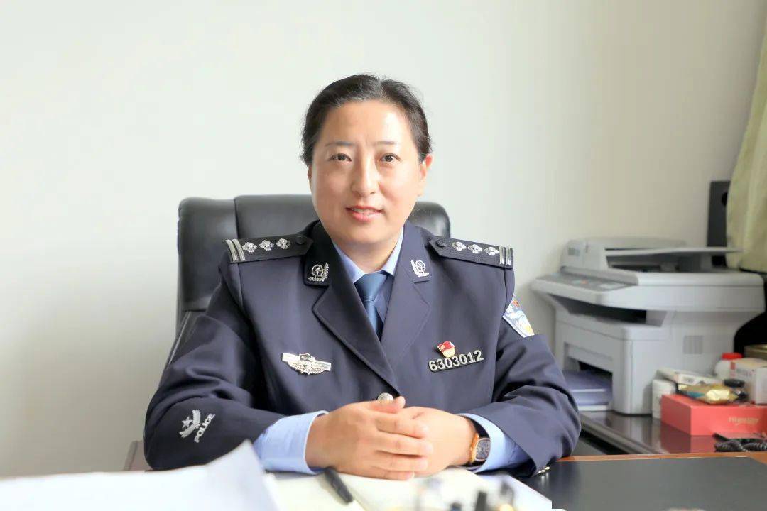 女子监狱领导班子热议省第十四次党代会精神