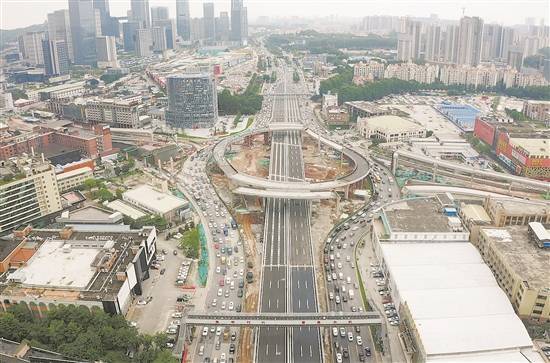 广州南大干线番禺大道主线跨线桥今日开通