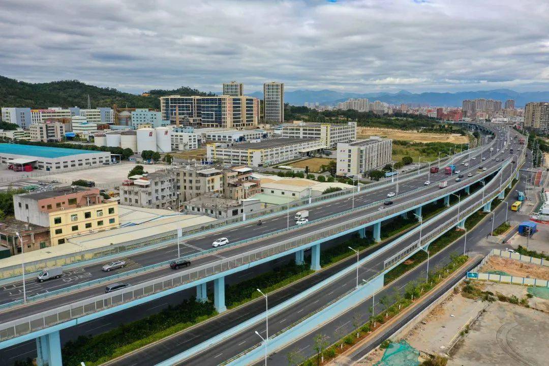 094公里国道324线和同集路同安段上门入户宣传 > 发动群众全面参与