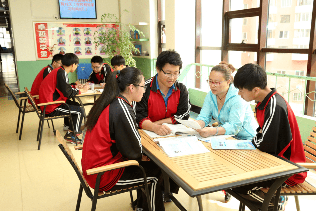 2022全景看高中 | 大连铁路中学:平凡珍贵,熠熠闪光——倾听铁中如歌