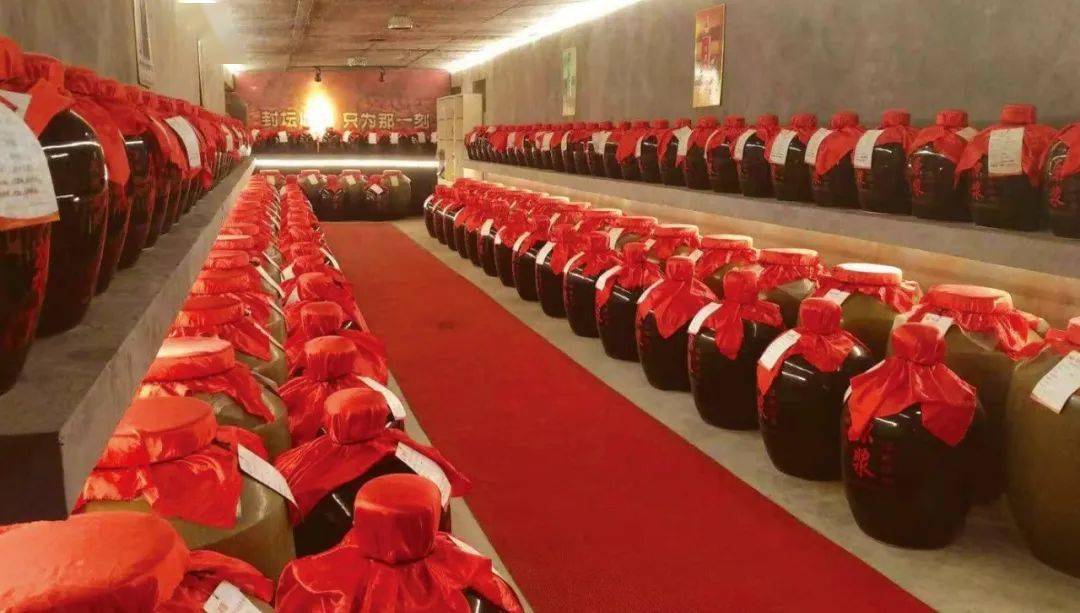 容酒厂创建于1969年,是一个拥有50年历史地方品牌的老酒厂.