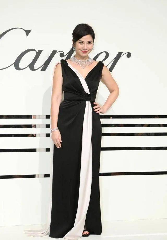 钟楚红62岁依旧风华绝代!