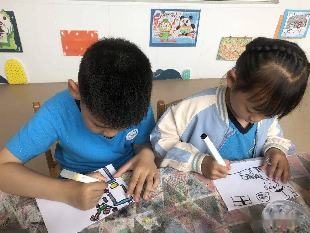 园北操场天气晴好心情up智拼七巧板认识地球仪我会系鞋带拍皮球我会穿