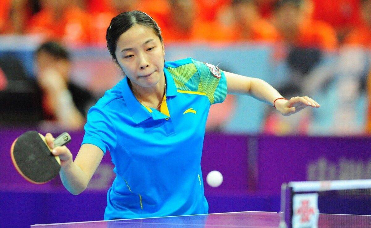 国乒又一对冠军夫妻:队友变爱人,世界冠军迎娶大4岁师姐_于子洋_张蔷