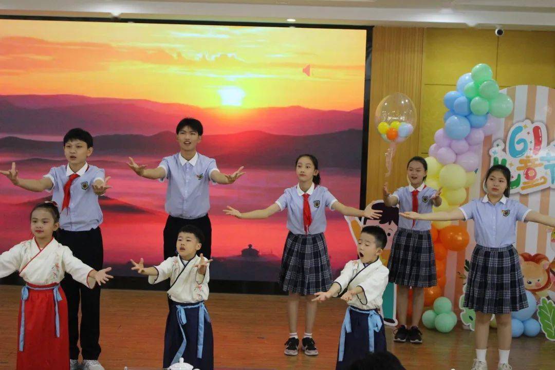 "同在蓝天下,携手共成长"——厦门市特殊教育学校儿童欢度六一_活动