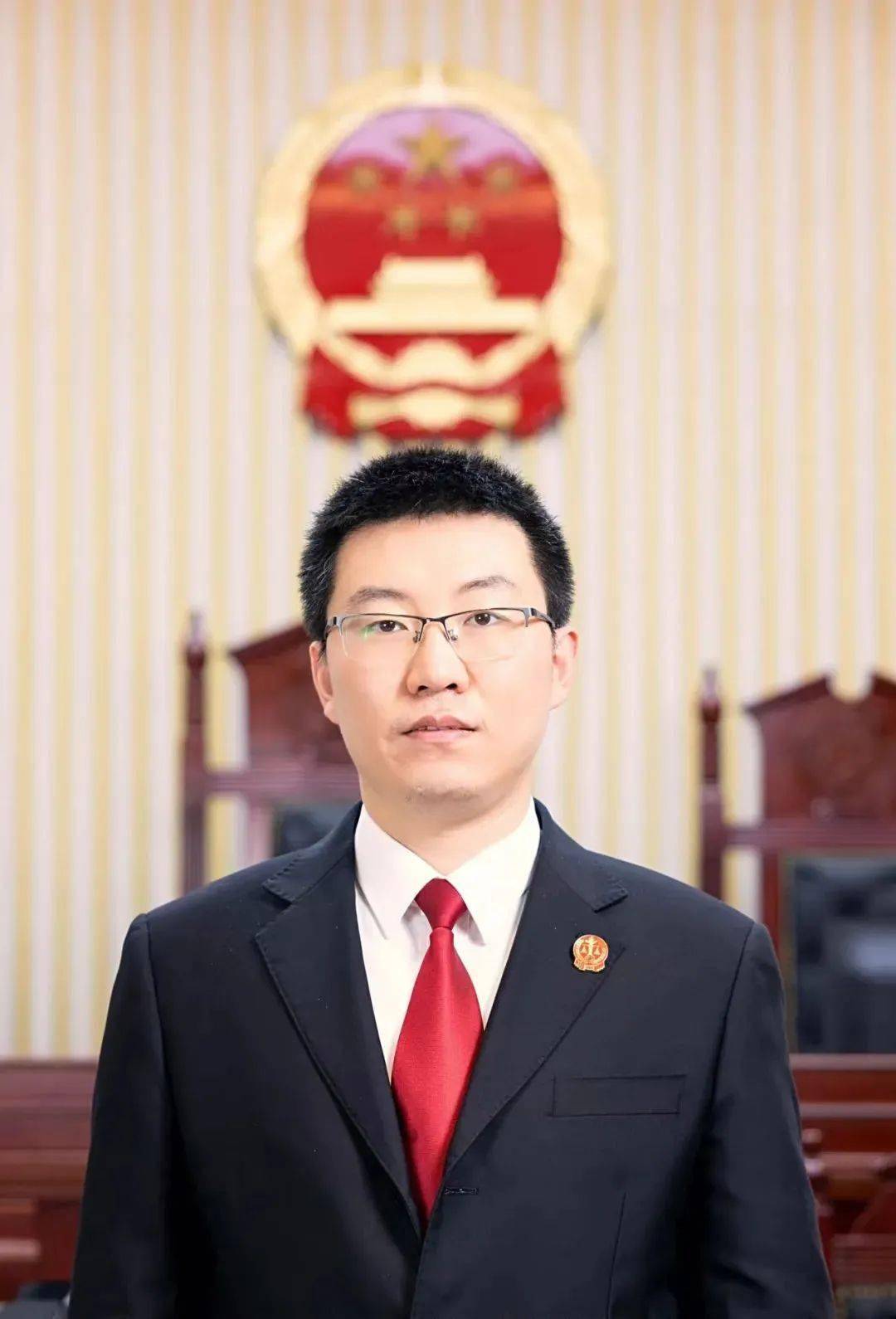 今天,这位"校长"给小朋友们讲讲"我们的法律年龄"_规定_王康_行为