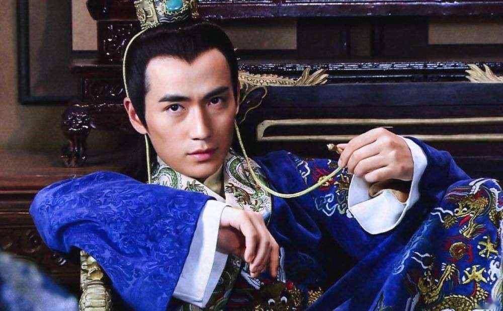 再加上朱厚照没有儿子,死后是他的堂弟明世宗嘉靖帝朱厚熜继位,而朱厚