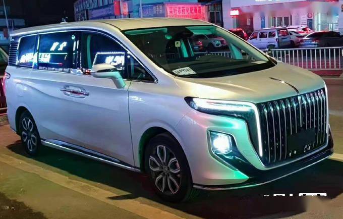 红旗全新mpv实车街拍8月上市尺寸比别克gl8还大