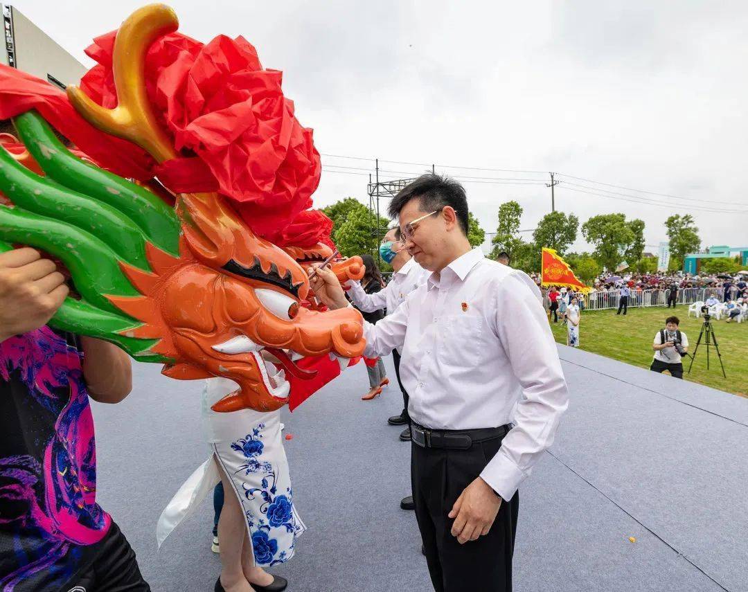 民俗慶端午龍鄉賽龍舟平湖這場龍舟賽超燃