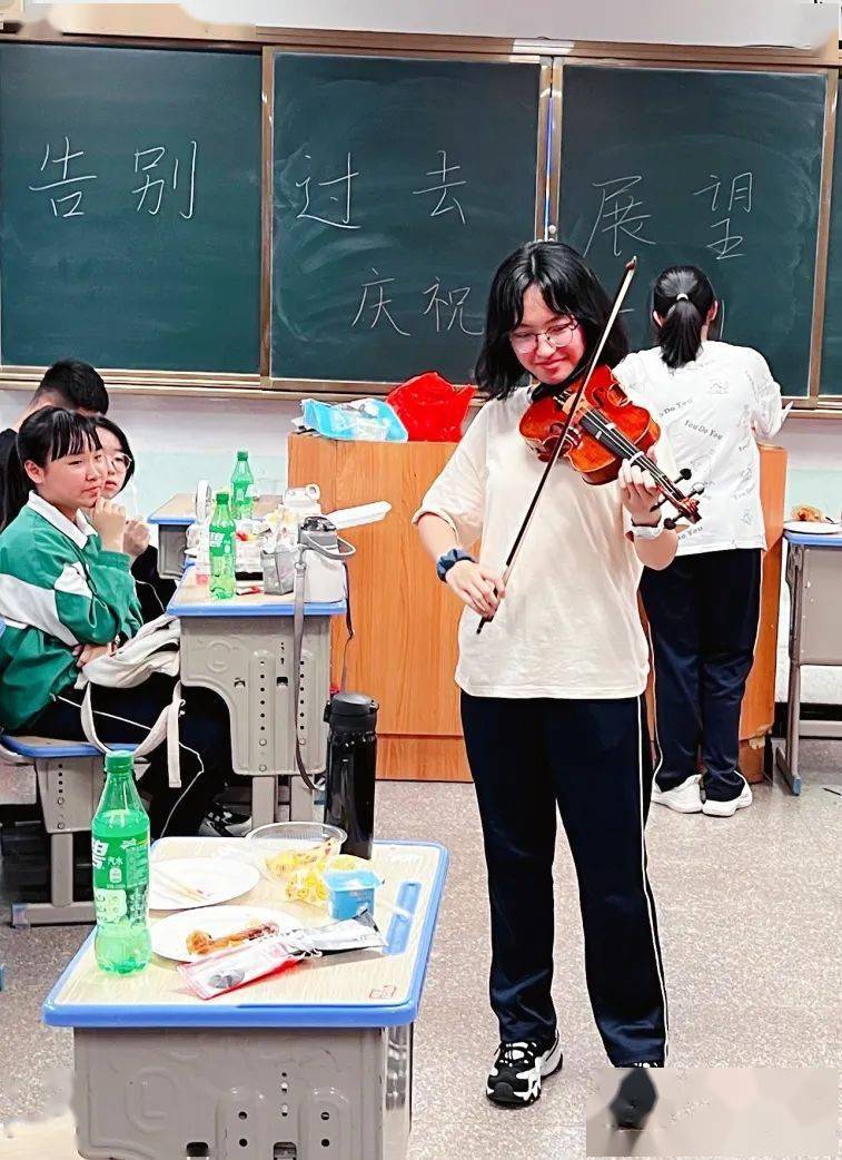 少年初长成 自在恰如风——泉州五中桂坛校区初一年举行庆"六一"活动