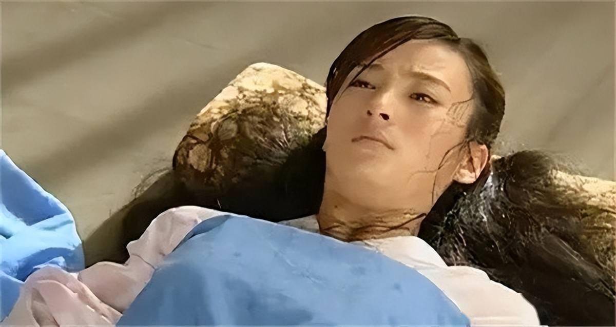 清朝女子因难产昏厥误认已死入棺下葬300年后墓中景象凄惨