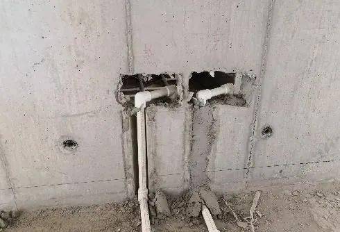 现浇墙如何预留水管压槽?现场示例!_mm_详情_管理