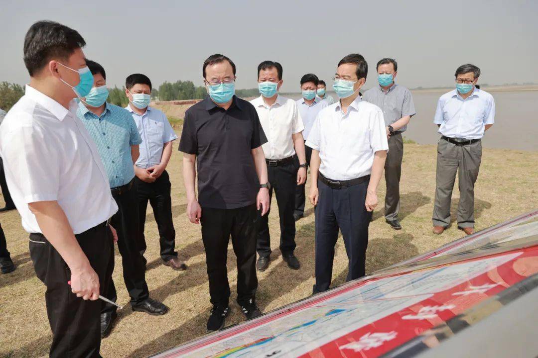 市领导高建军,张松文,李明俊,王国庆等参加活动.