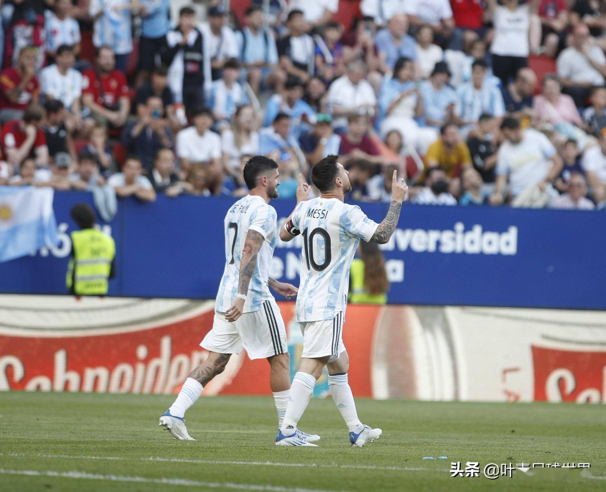 缔造4大纪录,神了_阿根廷_足球生涯_助攻