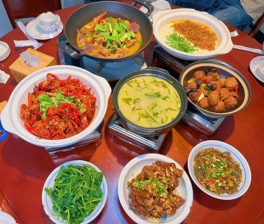 海锅土菜馆188元享市价502元中餐78人餐正宗土鸡钵龙虾肉沫禾渣海带苗