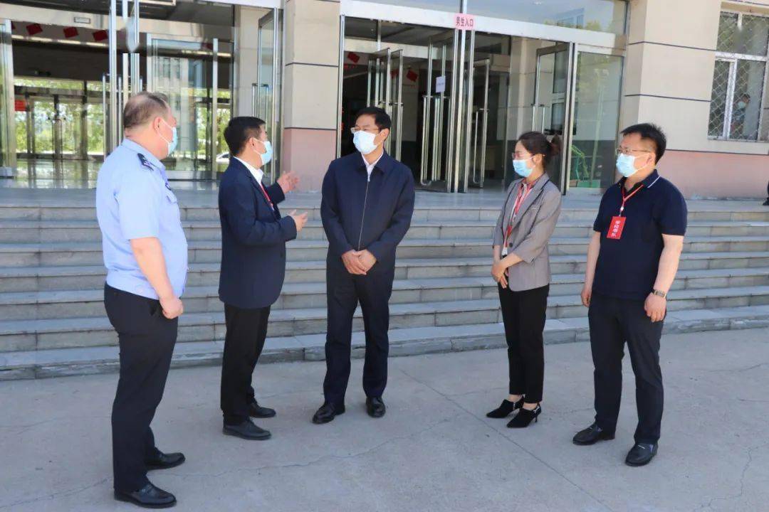 检查指导丨县委书记徐宏君检查指导高考工作