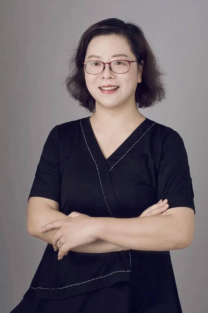 王晓娟为人才栽下梧桐树