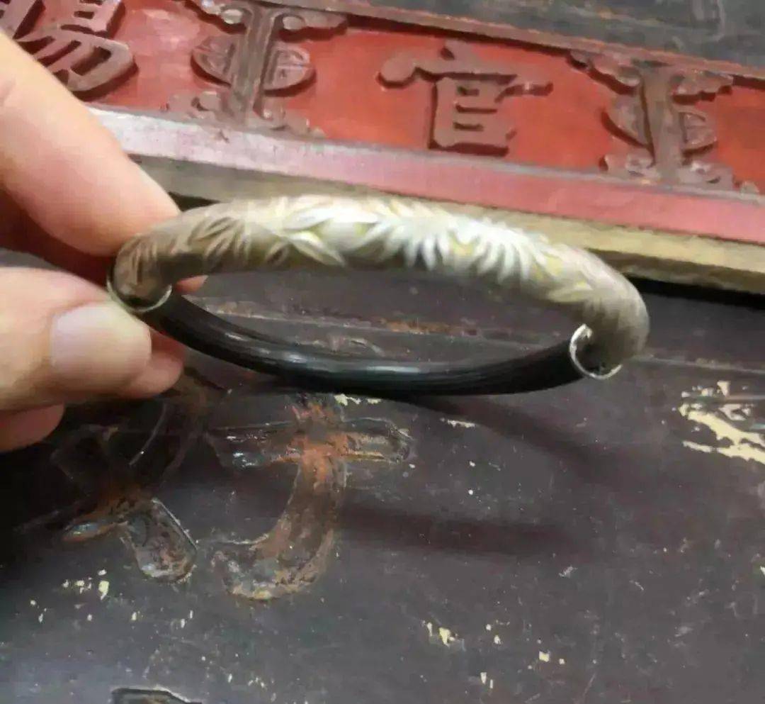 百年以上的老竹根荧光感的包浆