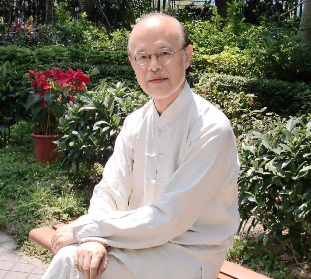 洪均生先生引述陈发科公将陈式太极拳的发劲归纳为四种,轮边劲,轮条劲