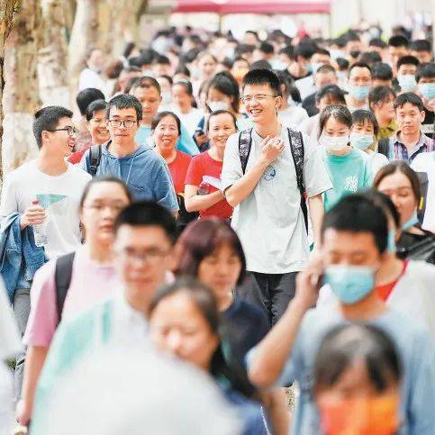 我市18.4万考生参加高考_考试_考场_内容