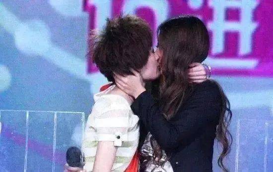 是真的谈过?_曾轶可_刘亦菲_俩人