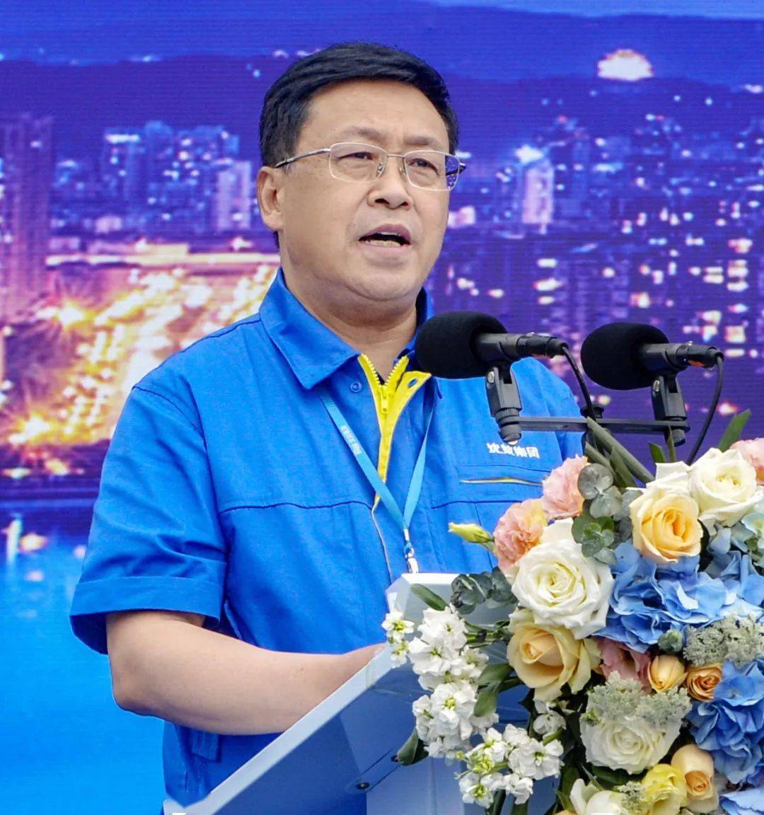 仪式由马诚总经理主持.