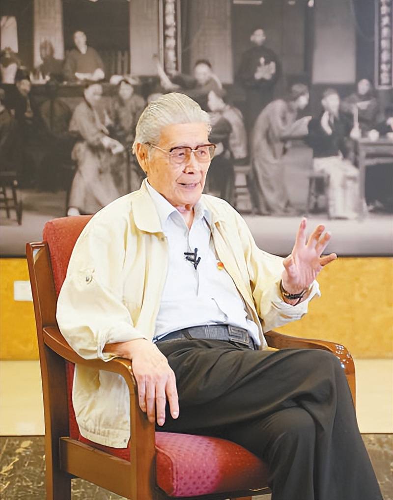 蓝天野逝世,人民日报:一生痴爱舞台,倾情服务观众_话剧_金戈_北京