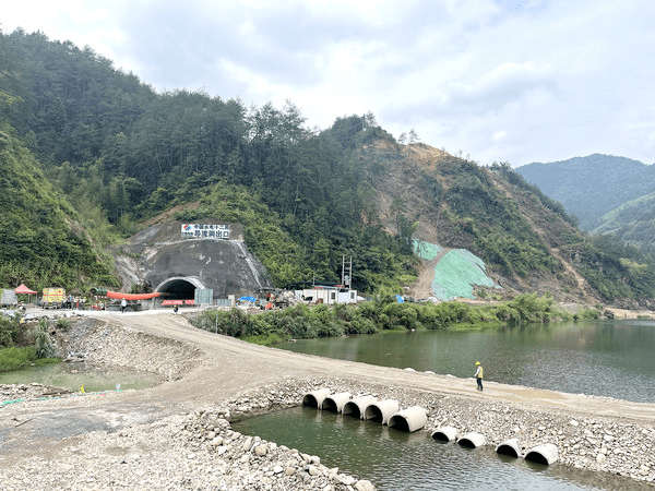 稳、稳增长！重大水利工程建设跑出开云 开云体育官网“加速度”(图4)