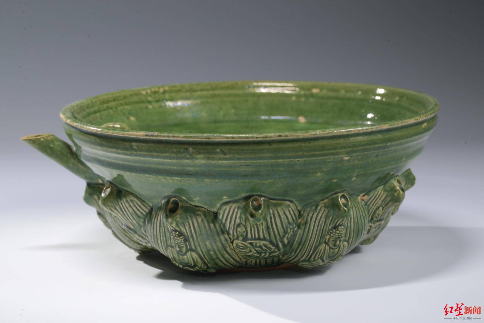 邛窑,藏与传的陶瓷文化依旧多彩_四川_何丹_何平扬