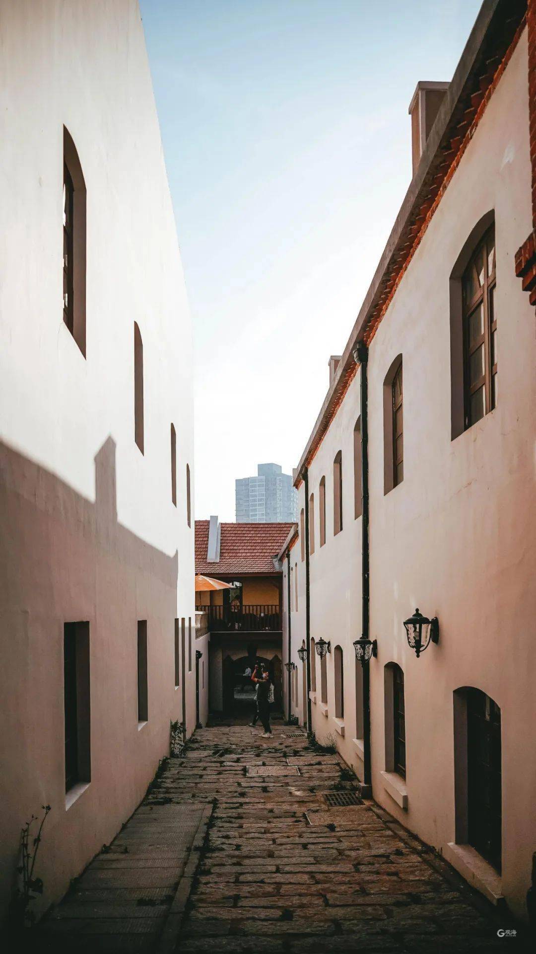 属于老青岛的浪漫,现在的里院可太文艺了_城市_建筑_老城区