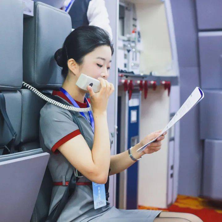 第二届全国院校民航空中乘务专业技能大赛复赛西南赛区在我市成功举办