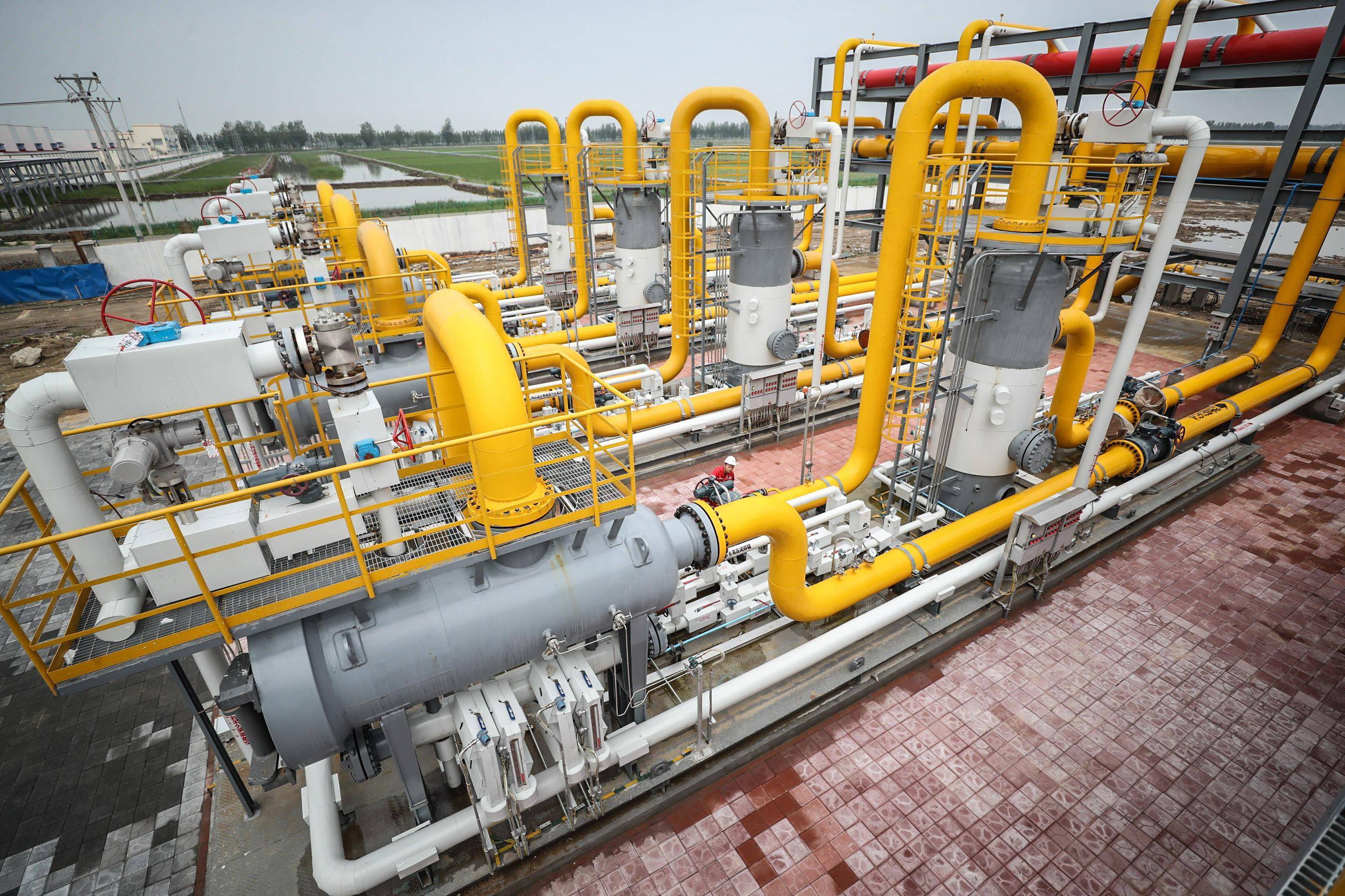 新华社照片,盘锦(辽宁),2022年6月15日辽河油田双台子储气库国产注气