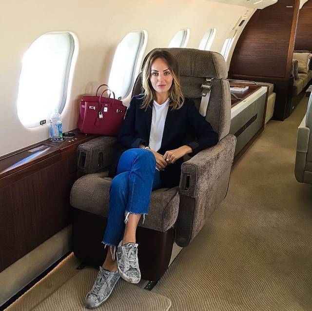 不愧是大神,画画的工具都这么与众不同_natalia_时尚_生活