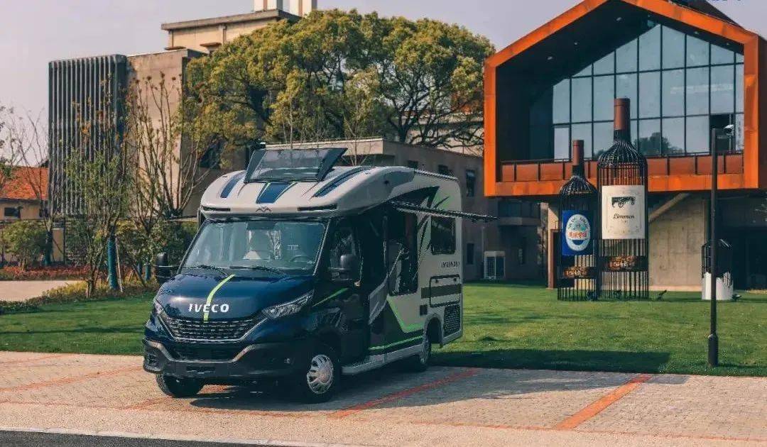 624西安房车展炫酷登场戴德进口urv高配版领略不凡品质