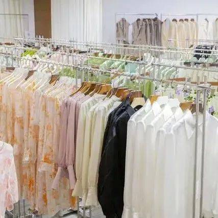 衣之图是如何一步步发展壮大,成为服装行业一站式供应链的呢?_直播_选品_女装