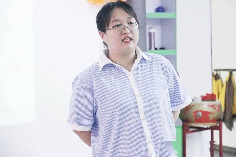 77《小熊买糖果》——沈小婷77《鸭妈妈找蛋》——王佳恩77《小