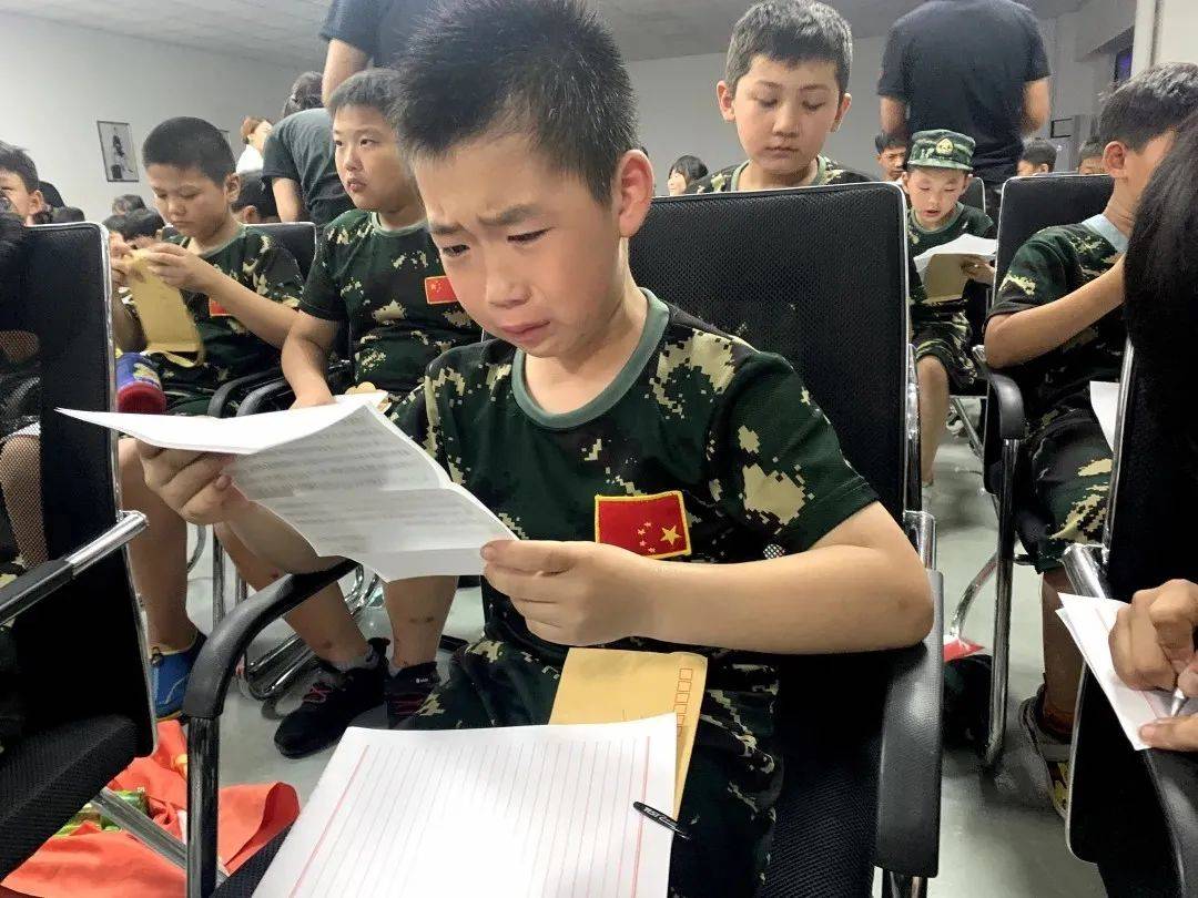 内容上报战狼军部,可刊登至战狼特刊"军情观察室"76坦克模型组装