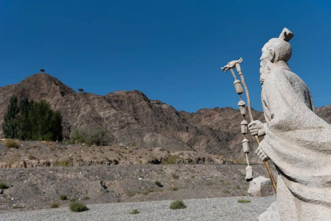 必须去一趟新疆_天山山脉_地区_张骞