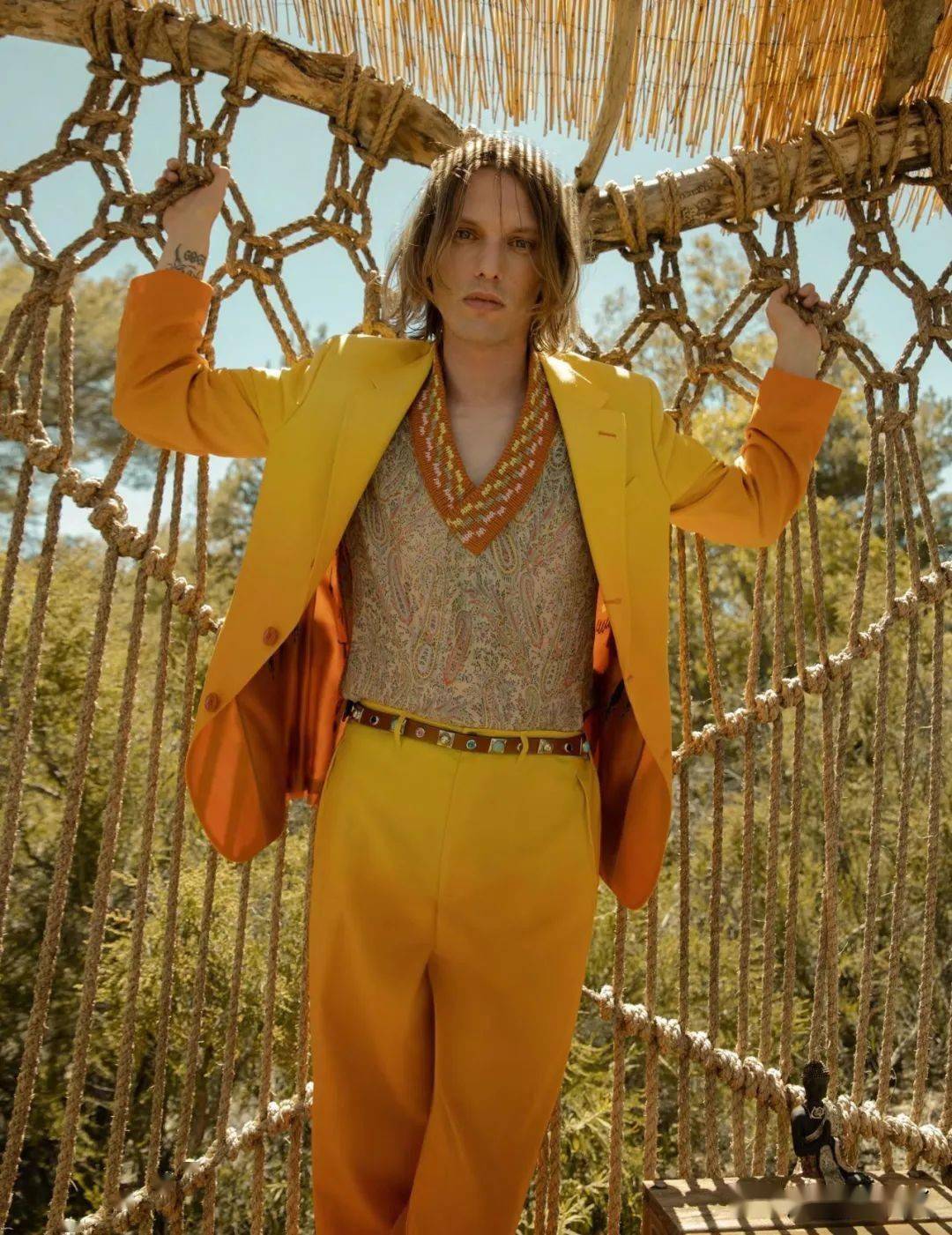 怪奇物语001号杰米坎贝尔鲍尔杂志大片